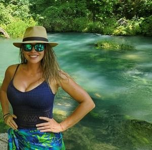 Meet your Posher, Rita